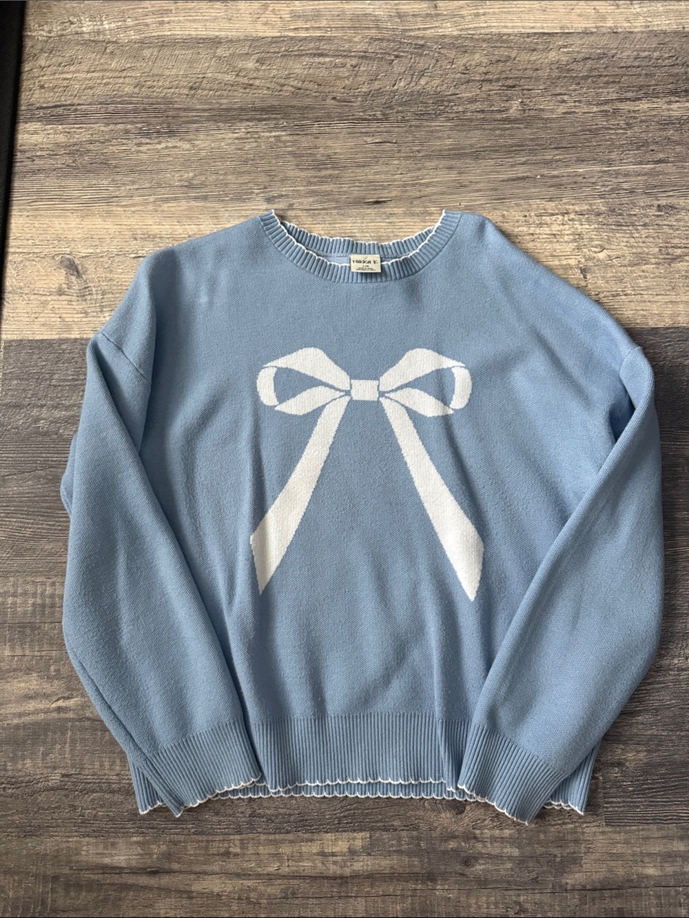 Light Blue Bow-Graphic Crewneck Sweater - Women
